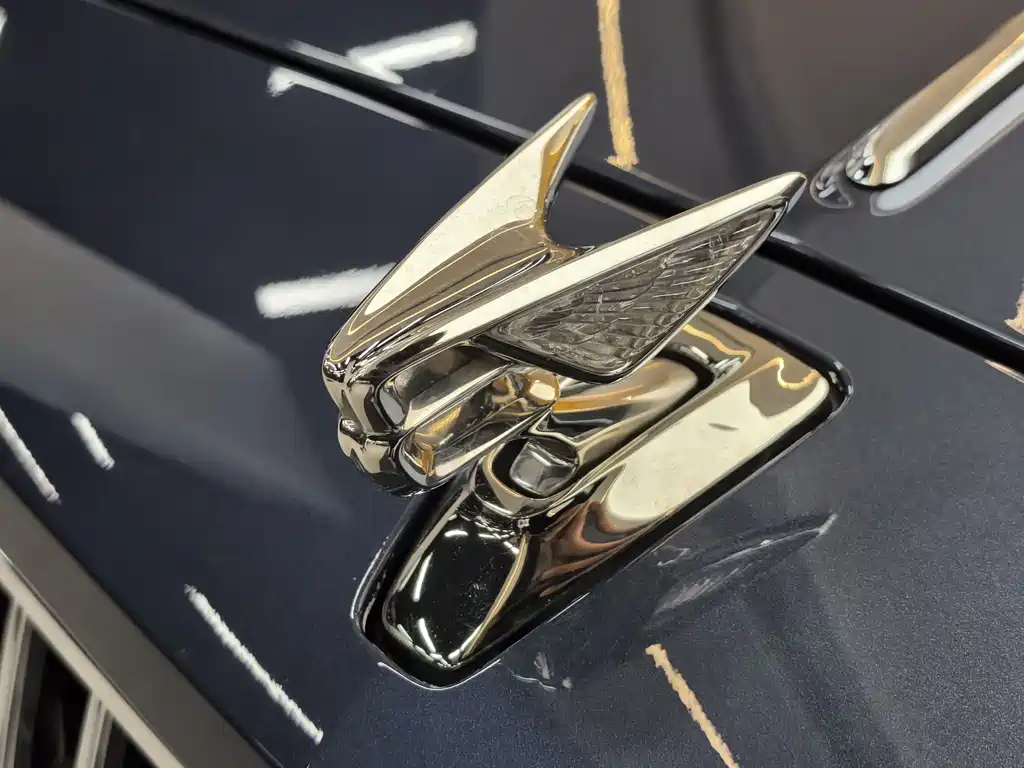 Bentley Flying Spur 2022 — фото 11