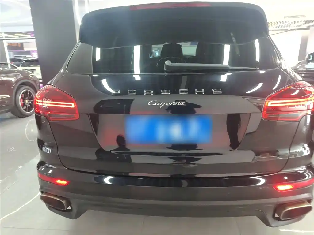 Porsche Cayenne 2017 — фото 6