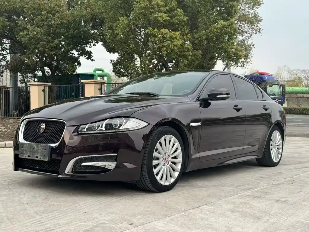 Jaguar XF 2014 — фото 3