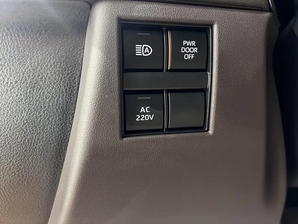 Toyota Alphard 2024 — фото 15