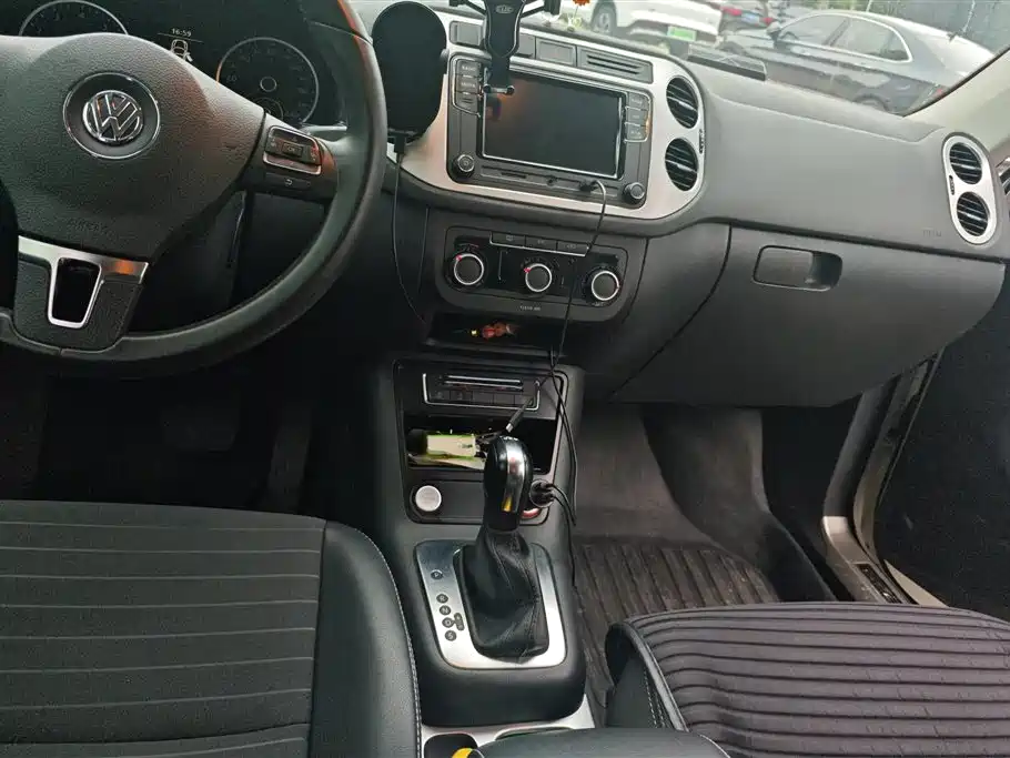 Volkswagen Tiguan 2018 — фото 16