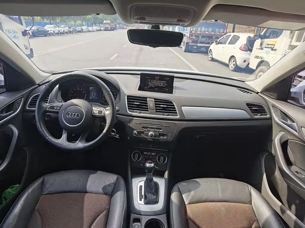 Audi Q3 2018 — фото 10