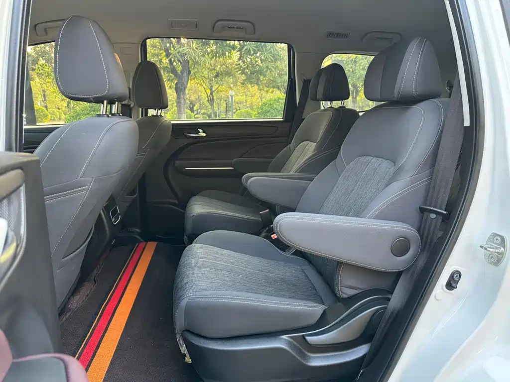 GAC Motor Trumpchi M6 2023 — фото 12