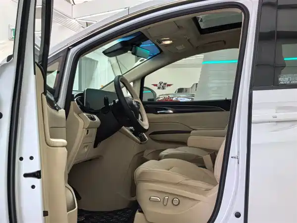 Buick GL8 2023