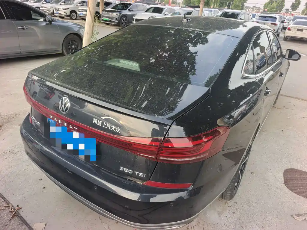 Volkswagen Passat 2023