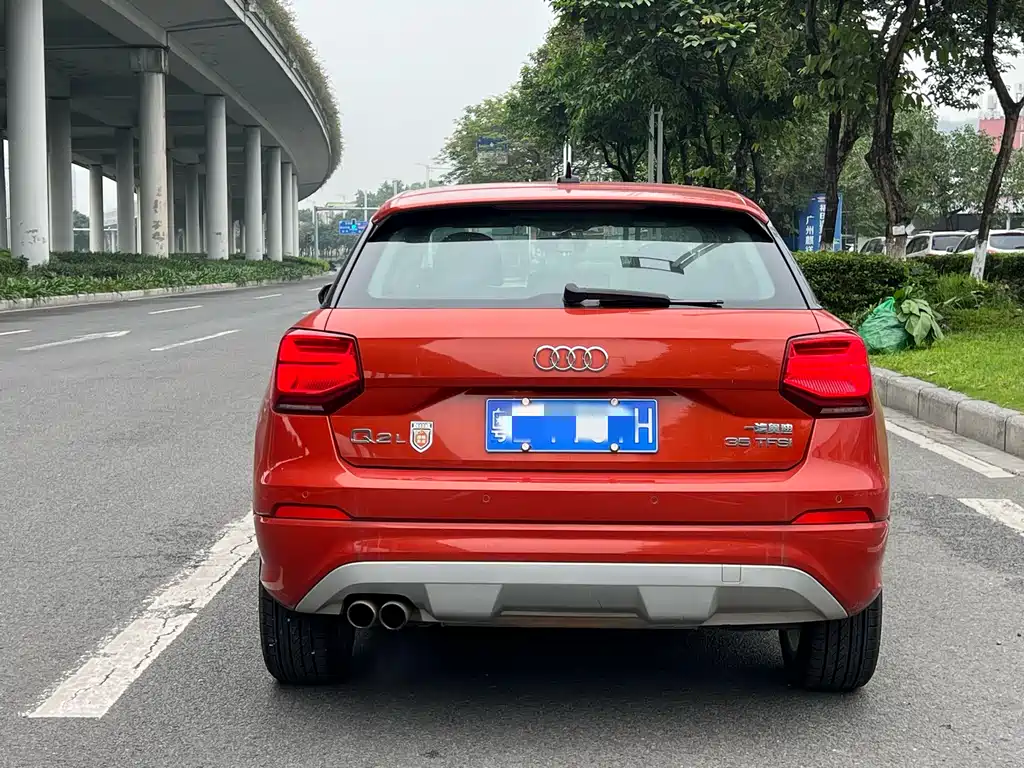 Audi Q2L 2019 — фото 11