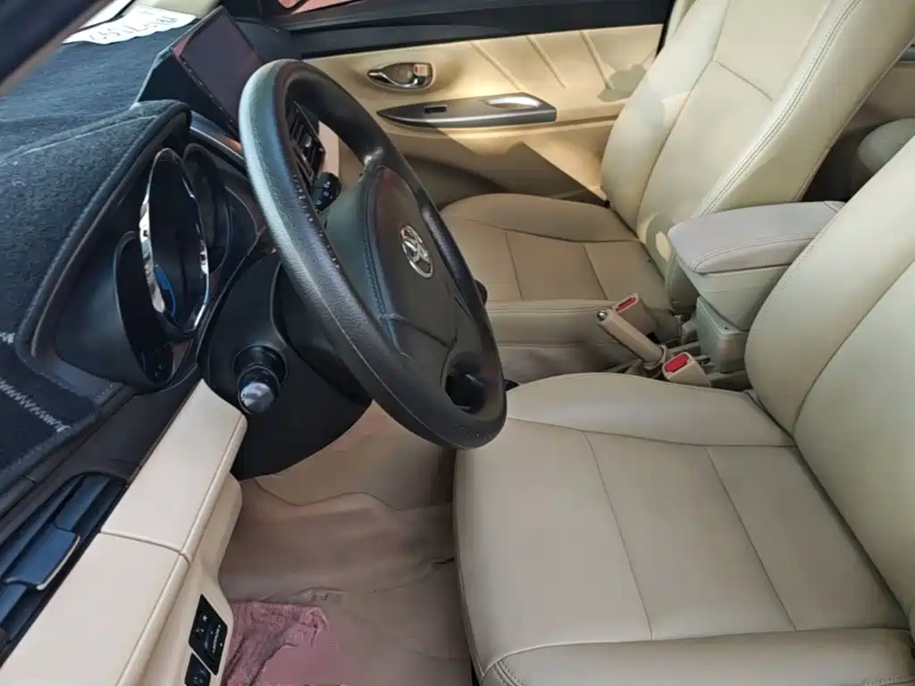 Toyota Yaris L 2016 — фото 15