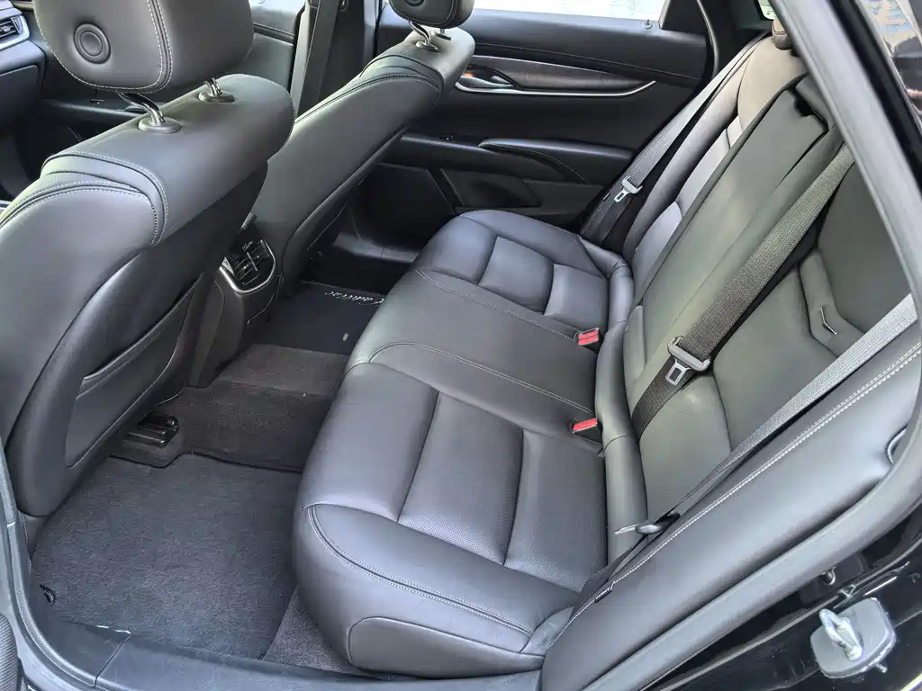 Cadillac XTS 2019 — фото 18