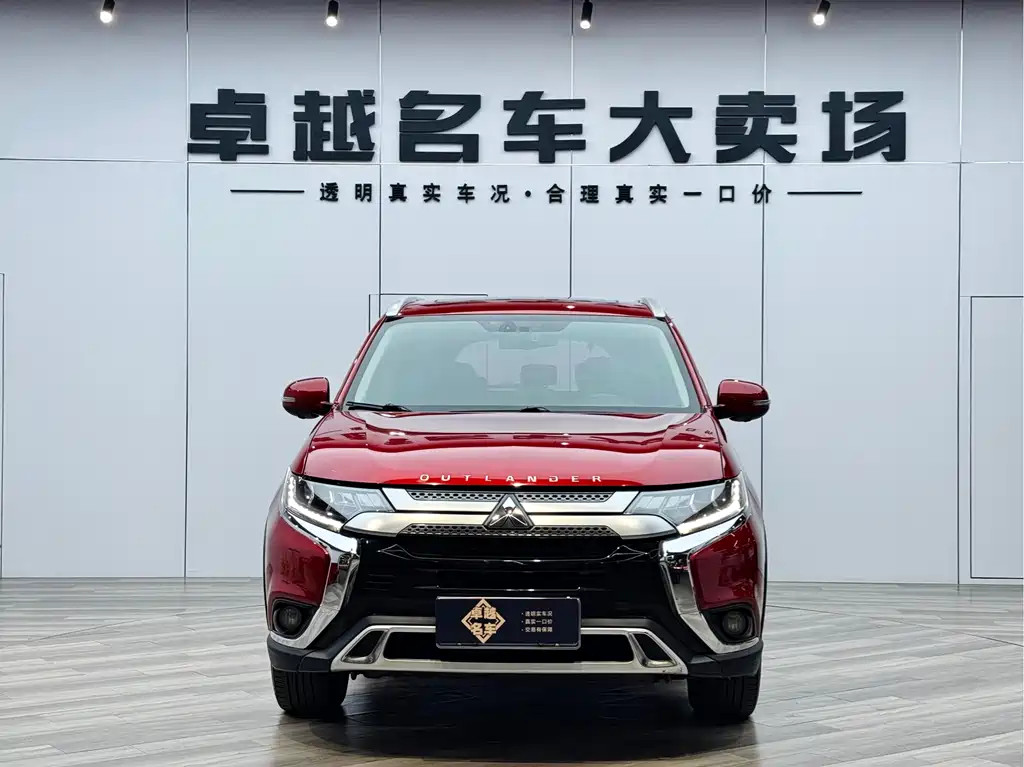 Mitsubishi Outlander 2020 — фото 2