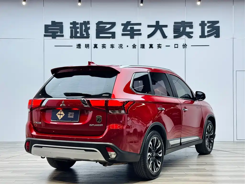 Mitsubishi Outlander 2020 — фото 7