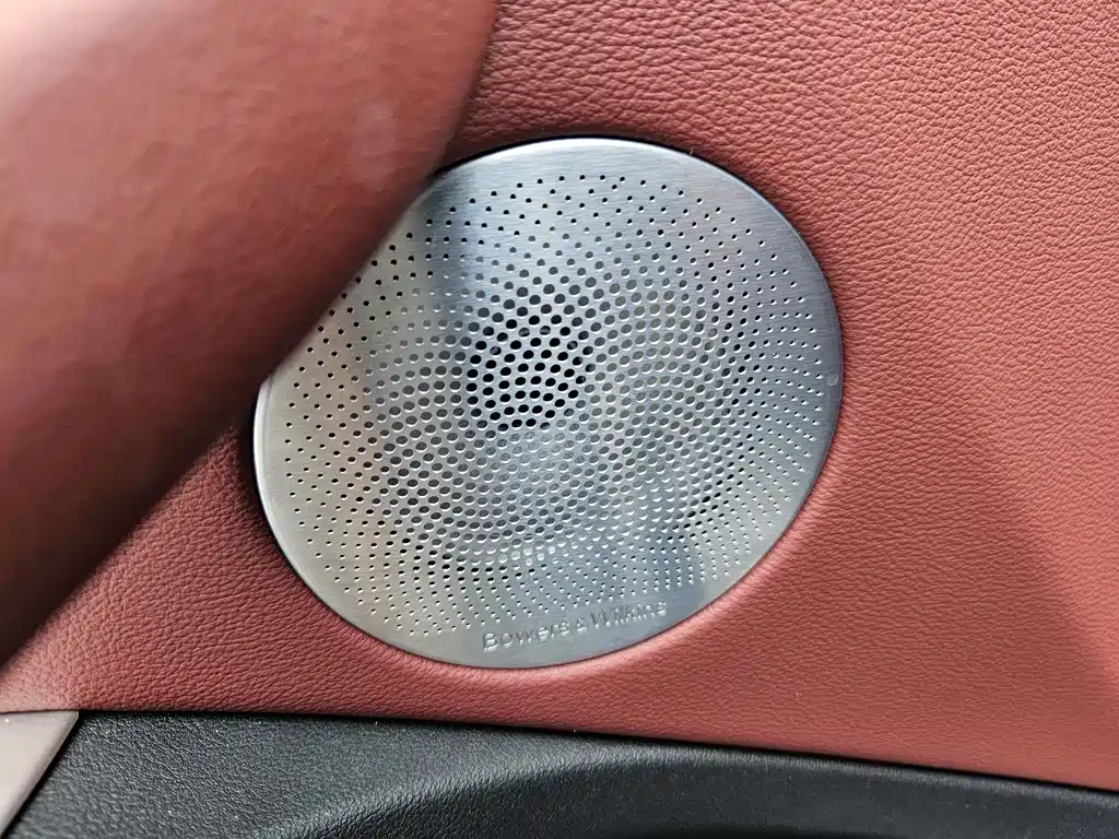 BMW iX3 2023 — фото 24