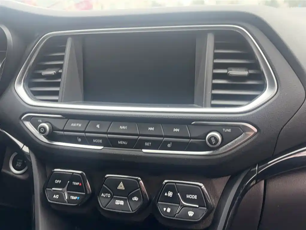 GAC Motor Trumpchi GS4 2018 — фото 11
