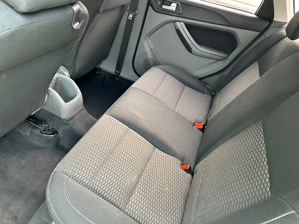 Ford Focus 2015 — фото 11
