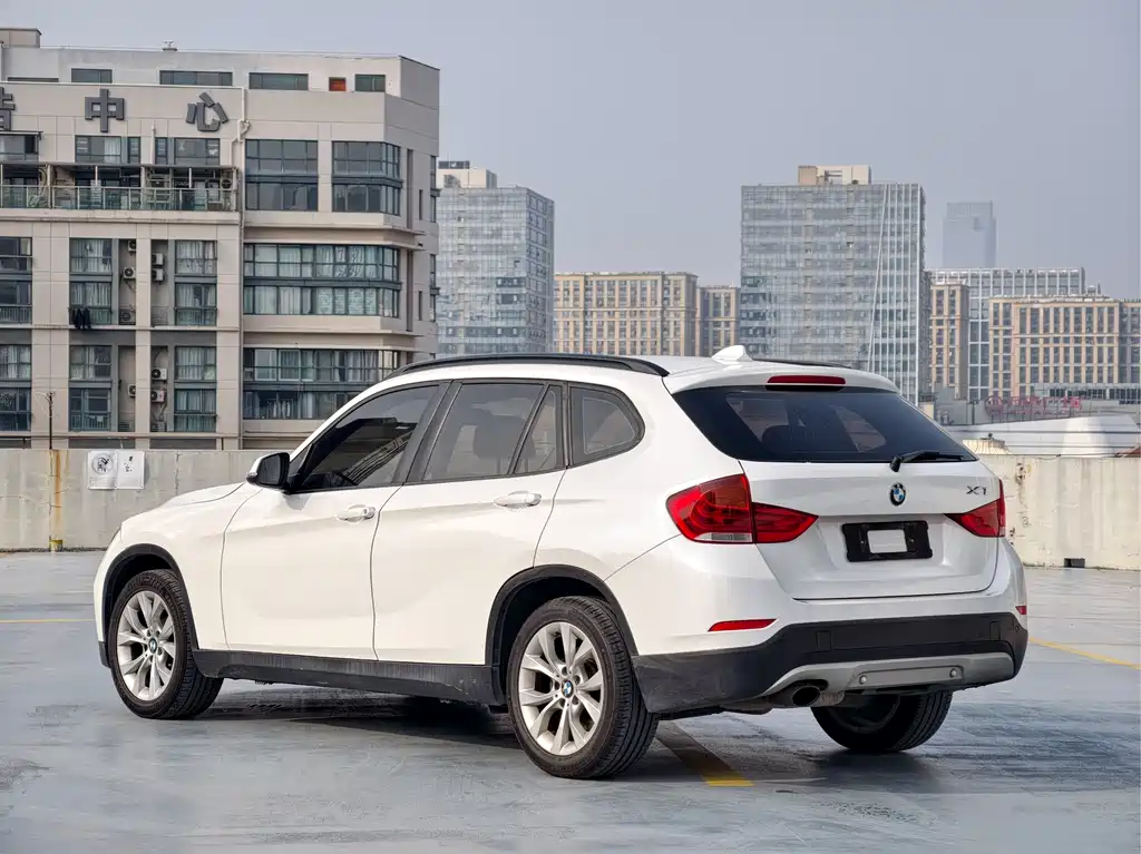 BMW X1 2013 — фото 8