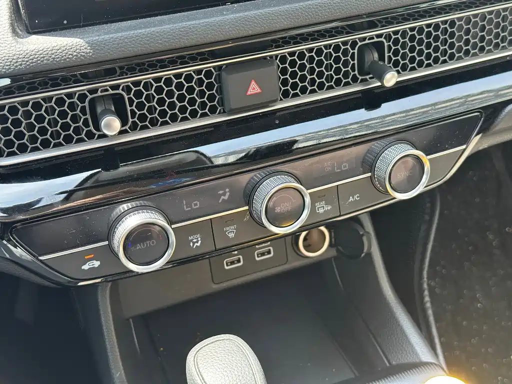 Honda Civic 2022 — фото 12