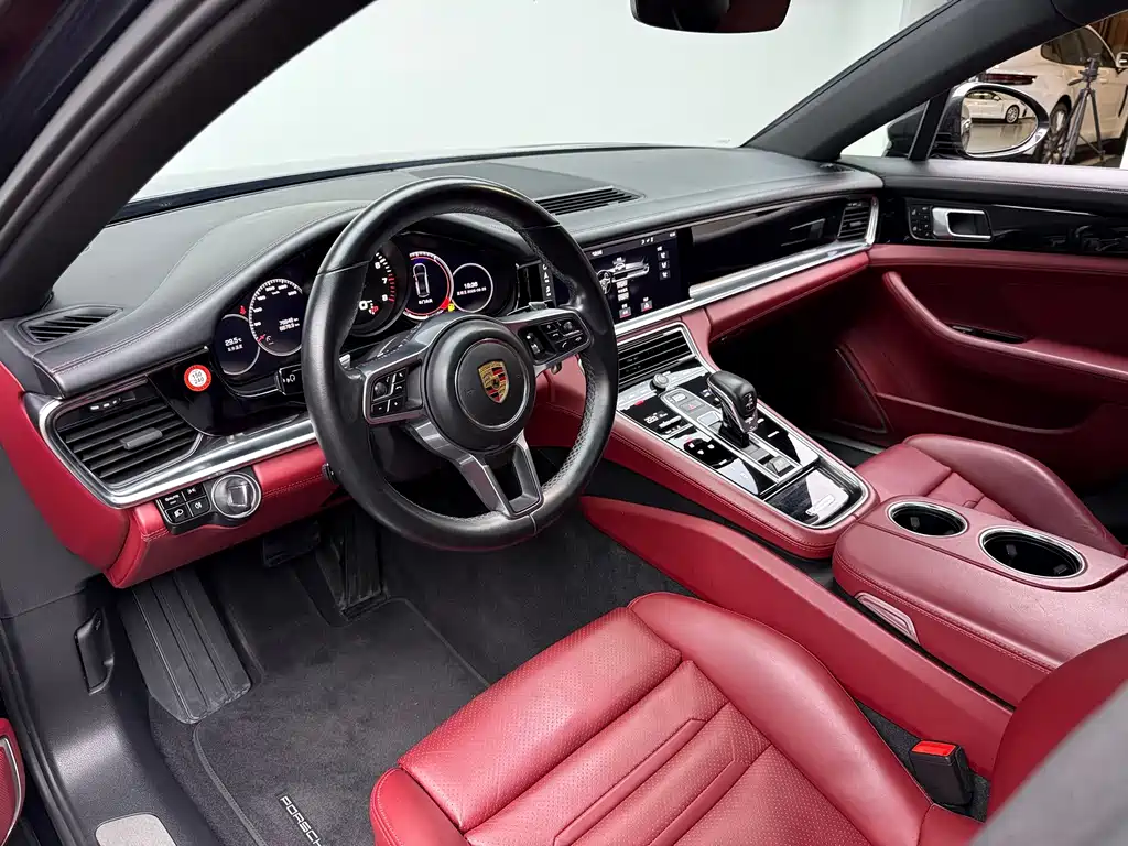 Porsche Panamera 2020 — фото 6