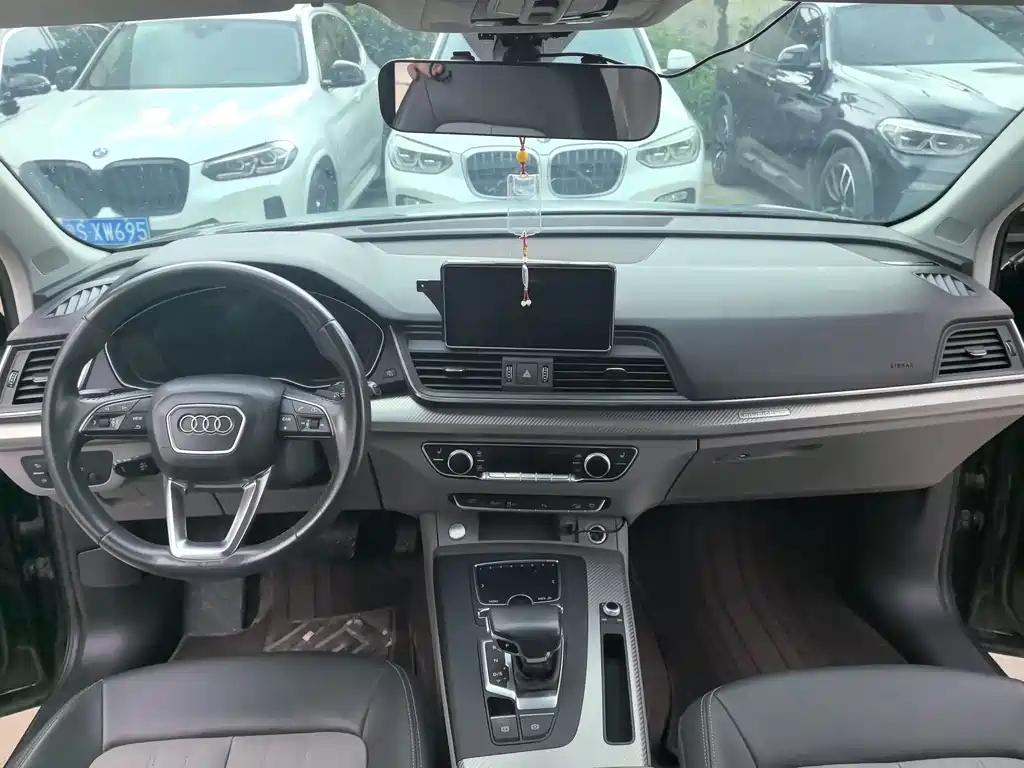 Audi Q5L 2018 — фото 27