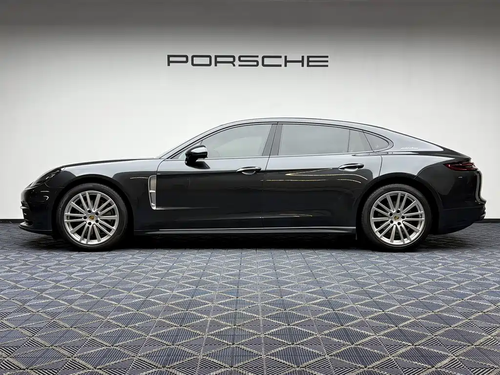 Porsche Panamera 2020 — фото 15