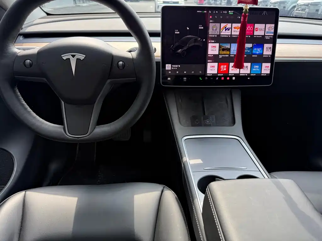 Tesla Model Y 2021 — фото 9