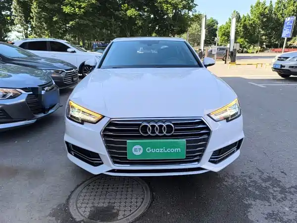 Audi A4L 2019