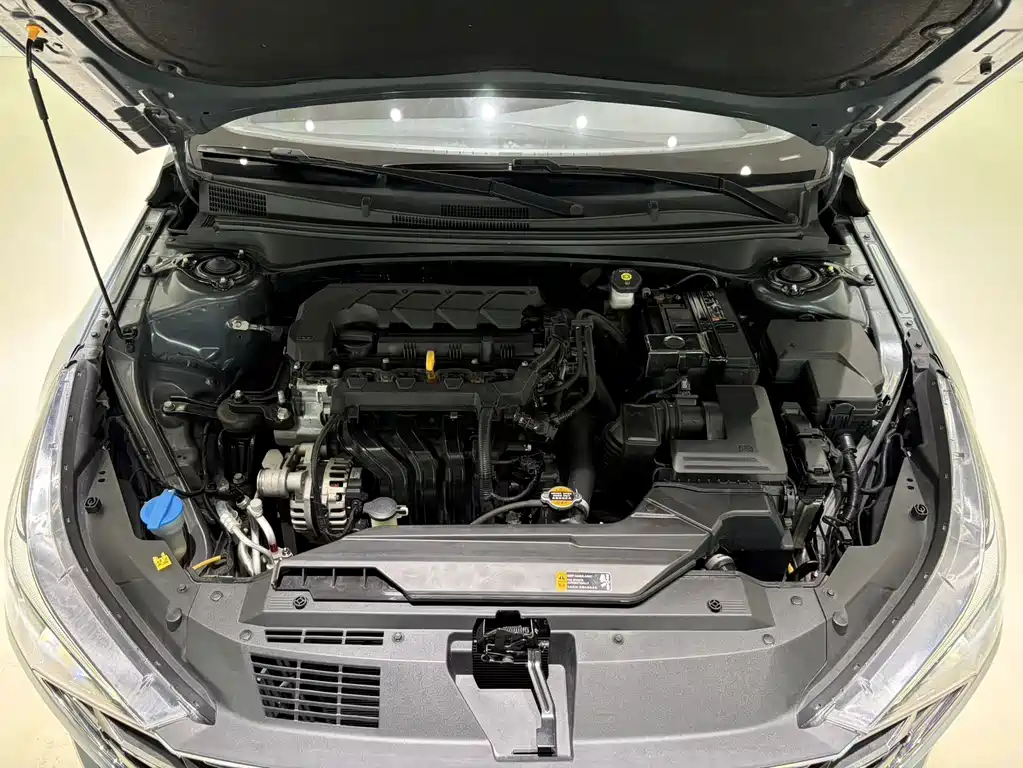 Hyundai Elantra 2023 — фото 19
