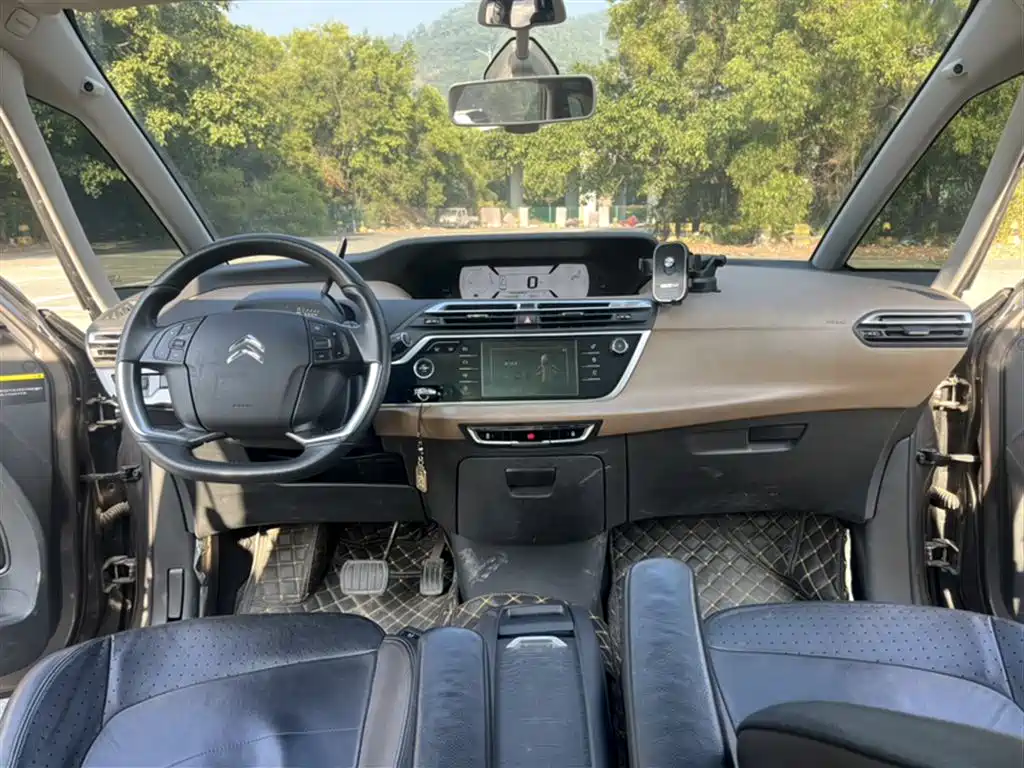 Citroen C4 Picasso 2017 — фото 13