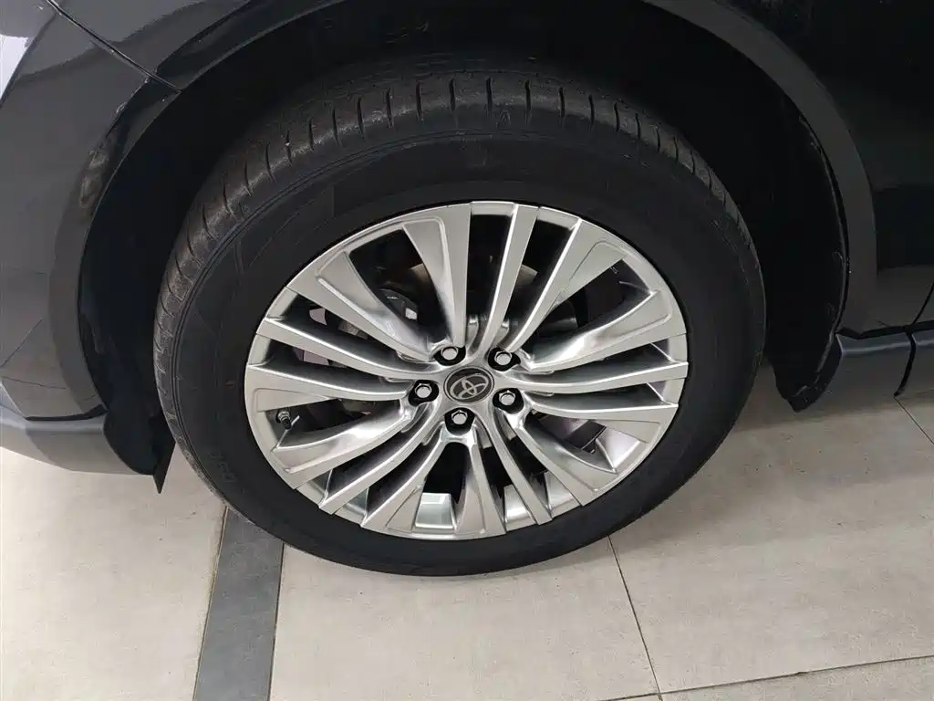 Toyota Harrier 2023 — фото 23