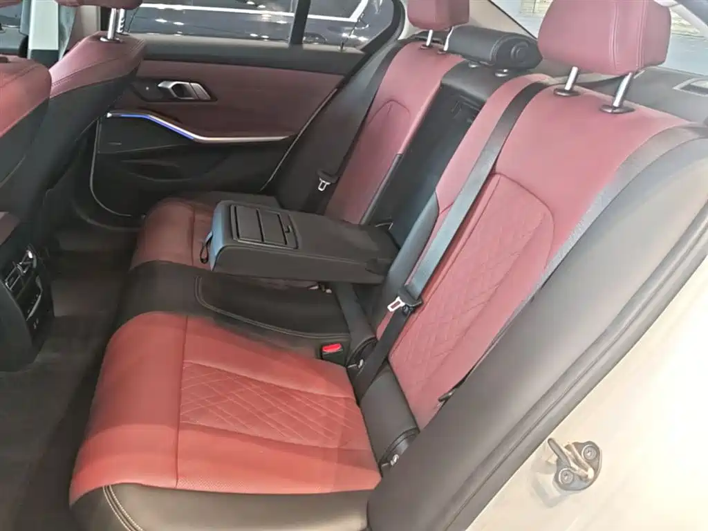 BMW 3 Series 2021 — фото 17