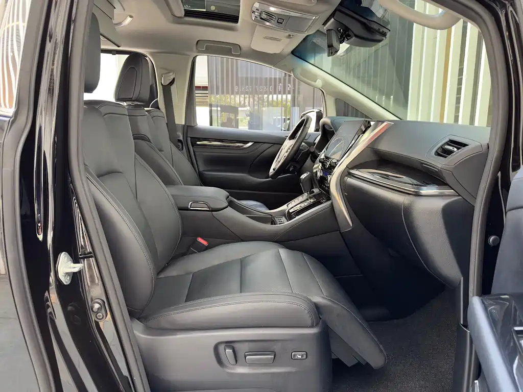 Toyota Vellfire 2022 — фото 26