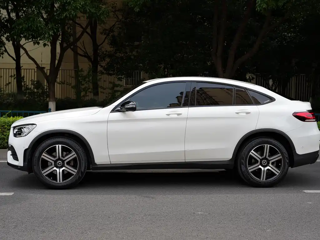 Mercedes-Benz GLC Coupe 2022 — фото 12