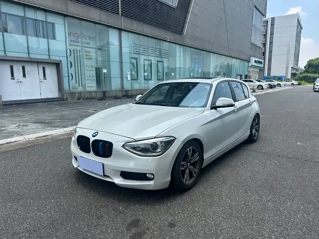 BMW 1 Series 2012 — фото 1