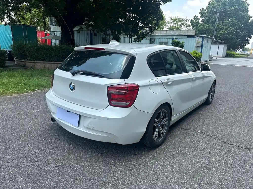 BMW 1 Series 2012 — фото 14