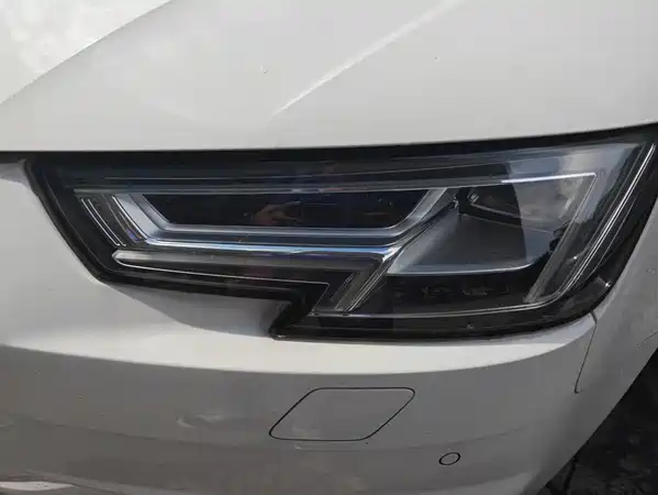 Audi A4L 2018