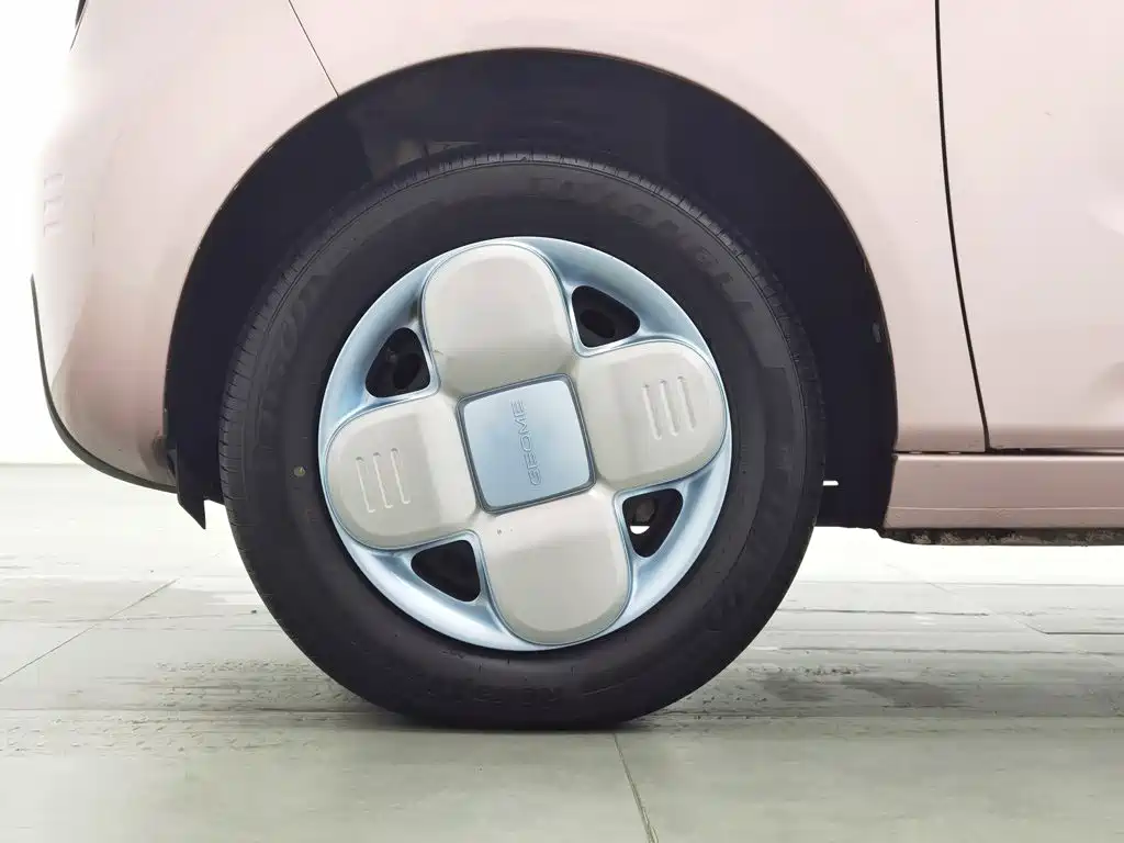 Geely Galaxy Panda 2024 — фото 17