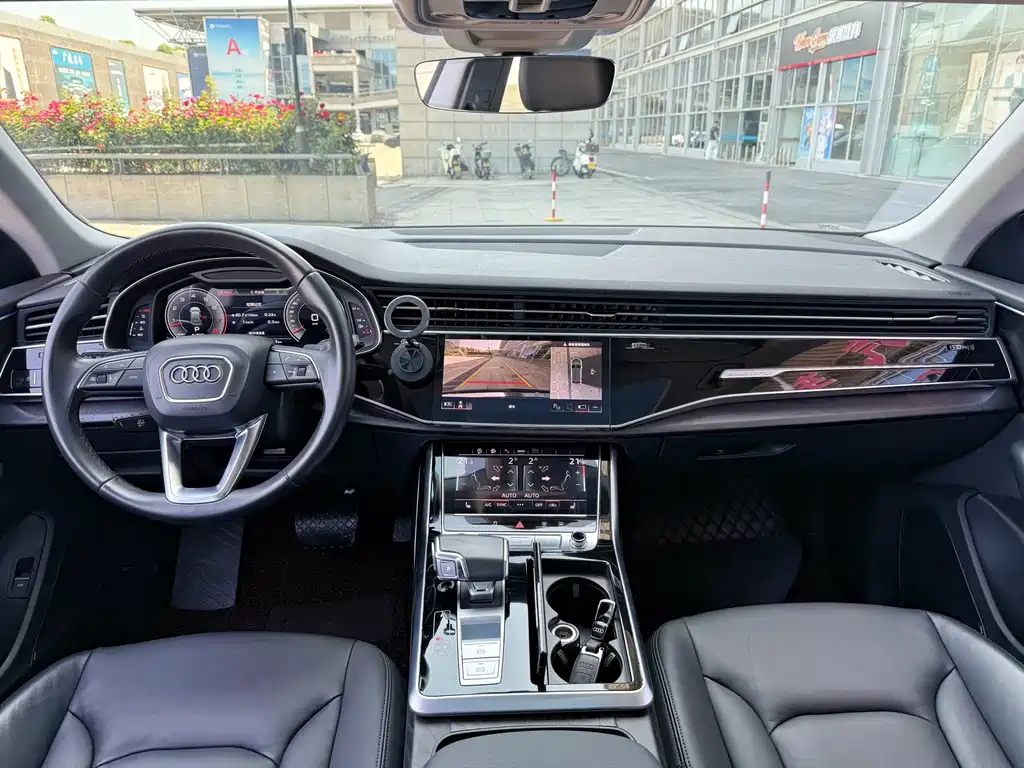Audi Q8 2021 — фото 10