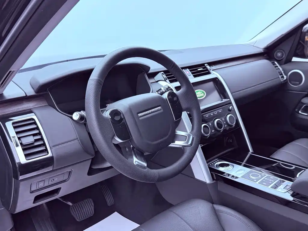 Land Rover Discovery 2019 — фото 9
