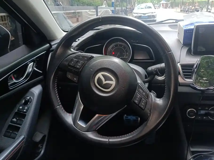 Mazda 3 Angkesela 2015 — фото 15