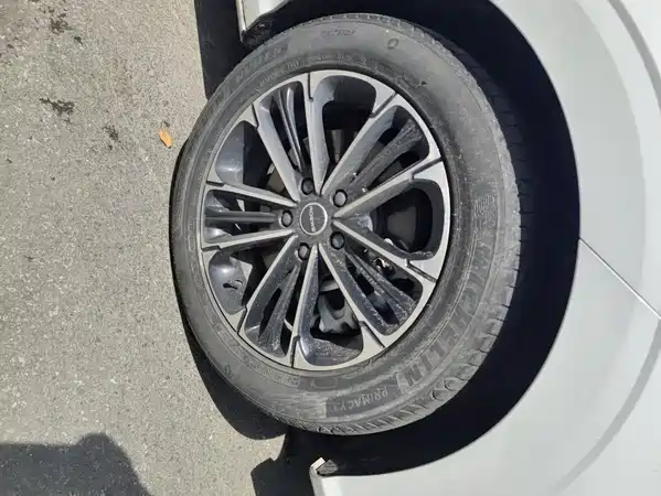 Roewe iMAX8 2023