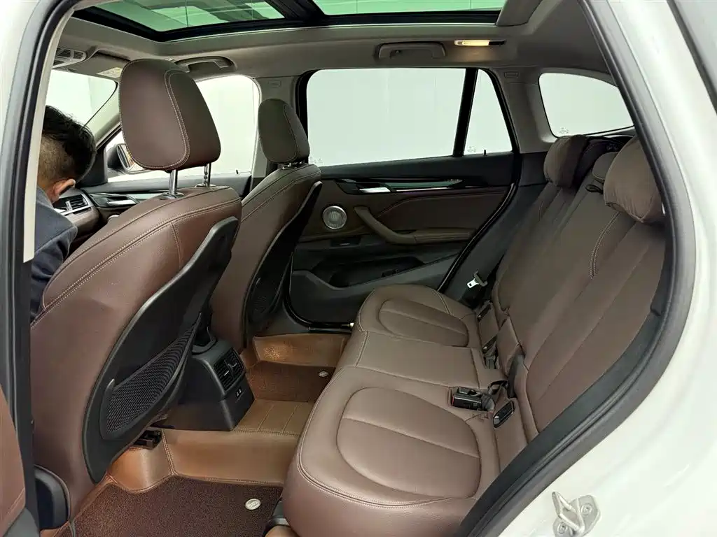 BMW X1 2021 — фото 11