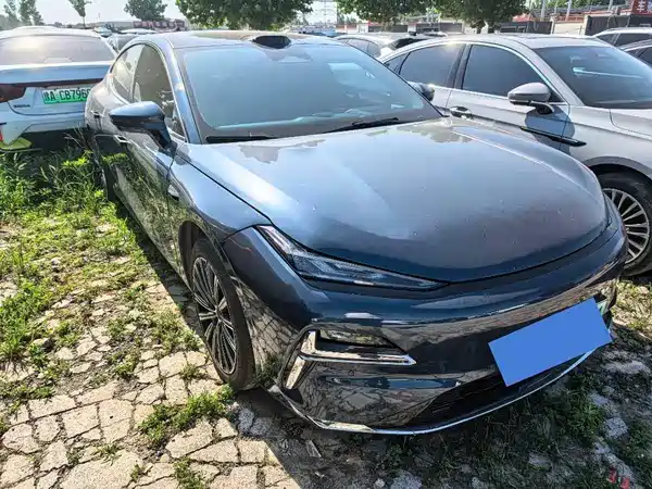 Geely Galaxy Starshine 8 2025