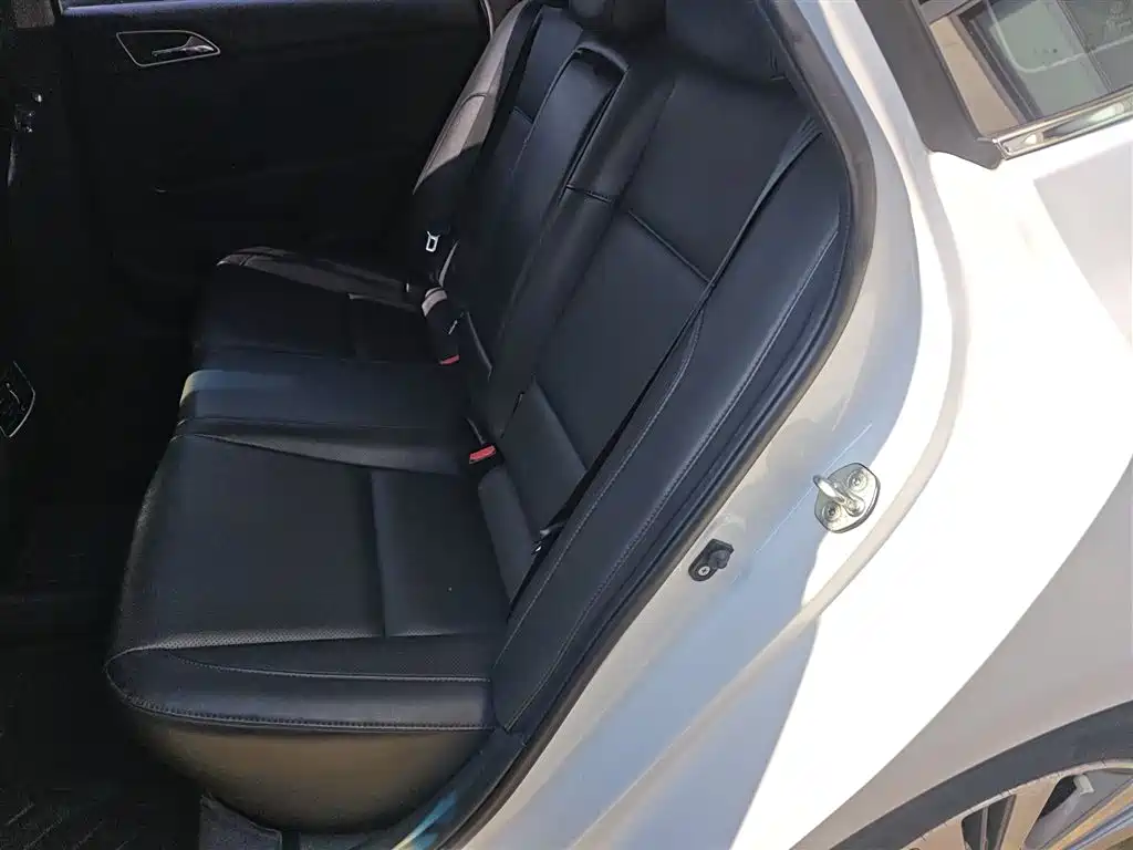 Hyundai Mistra 2015 — фото 16