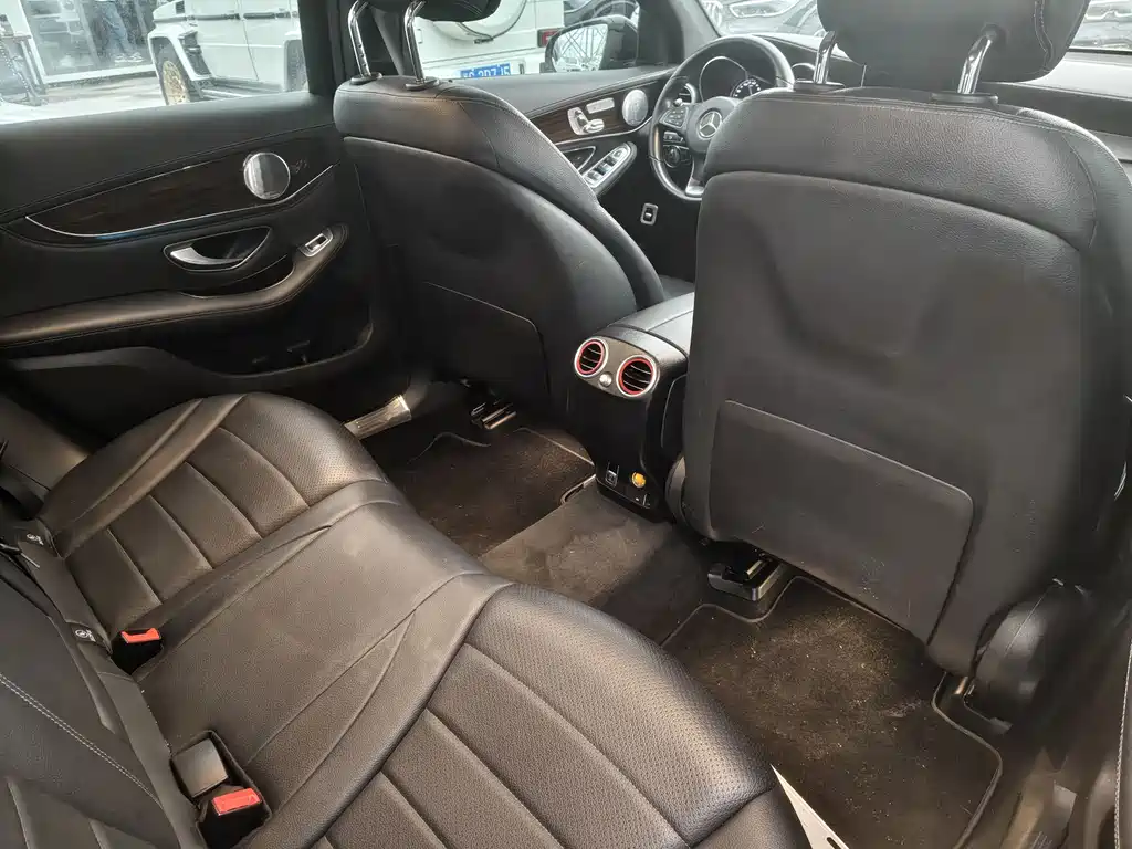 Mercedes-Benz GLC 2019 — фото 15