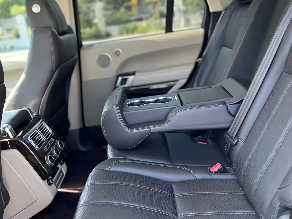 Land Rover Range Rover 2018 — фото 11