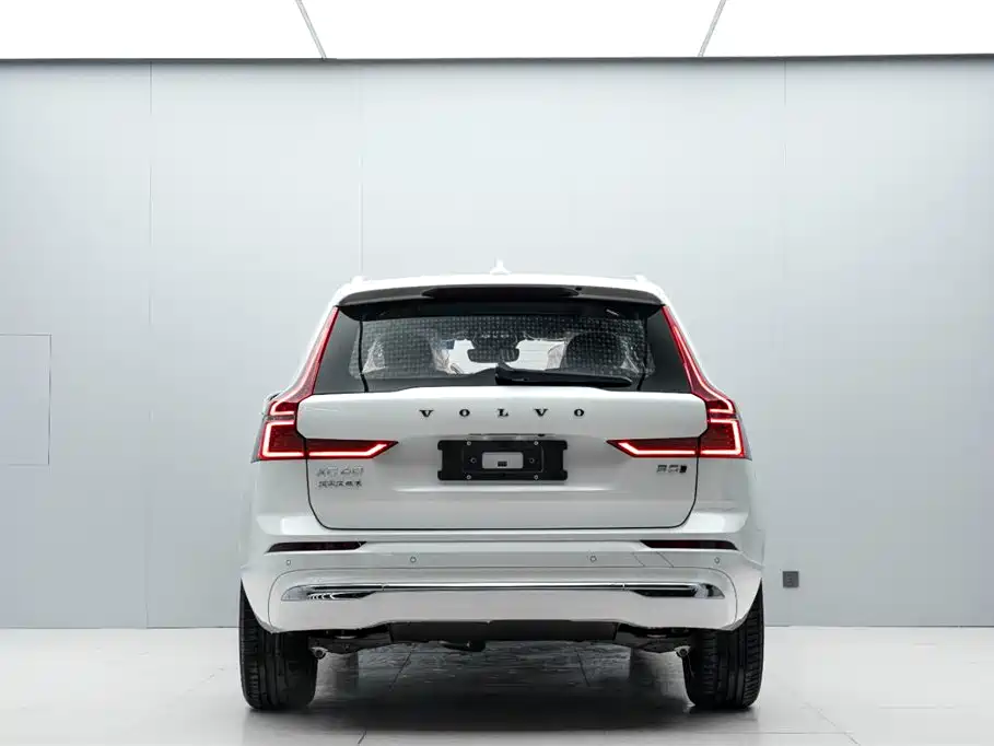 Volvo XC60 2026 — фото 4