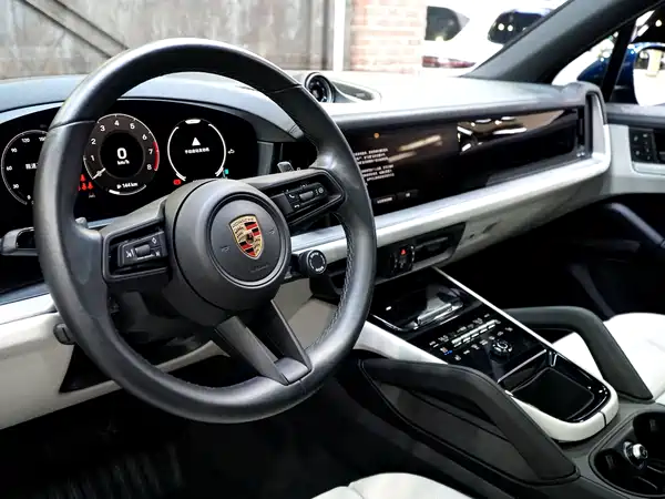 Porsche Cayenne 2025