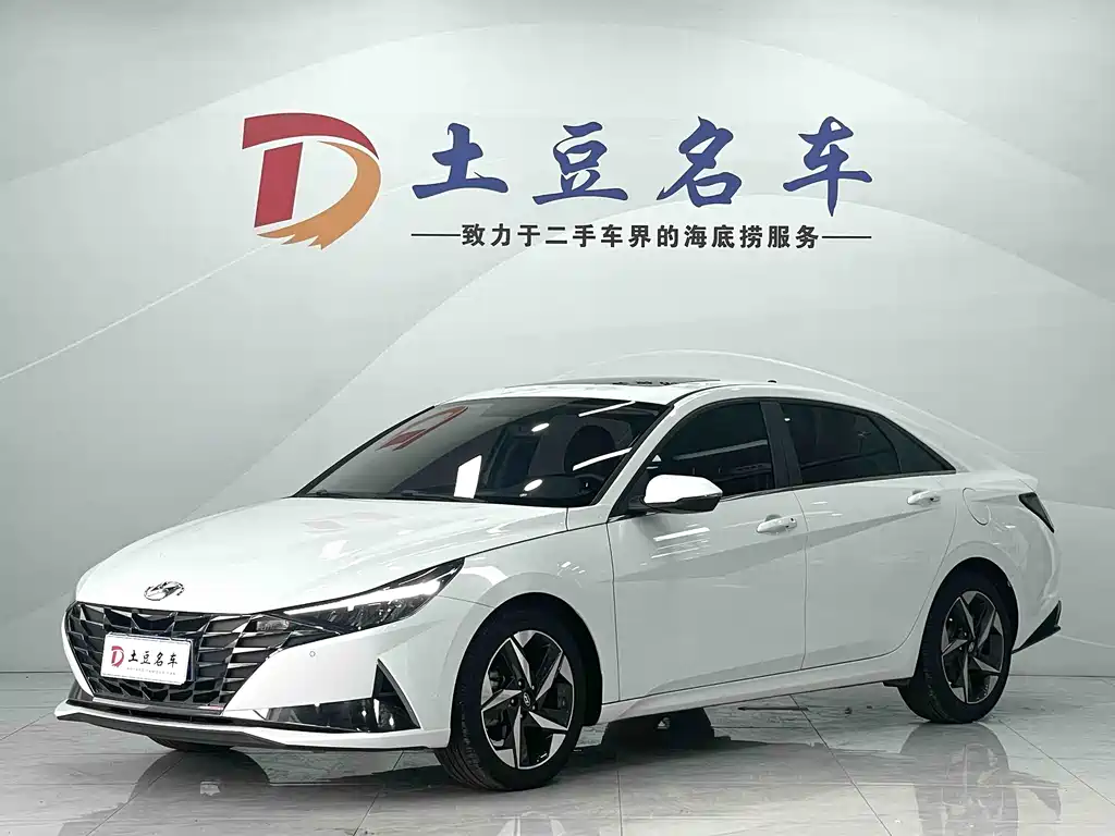 Hyundai Elantra 2023