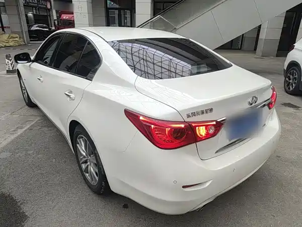 Infiniti Q50L 2016