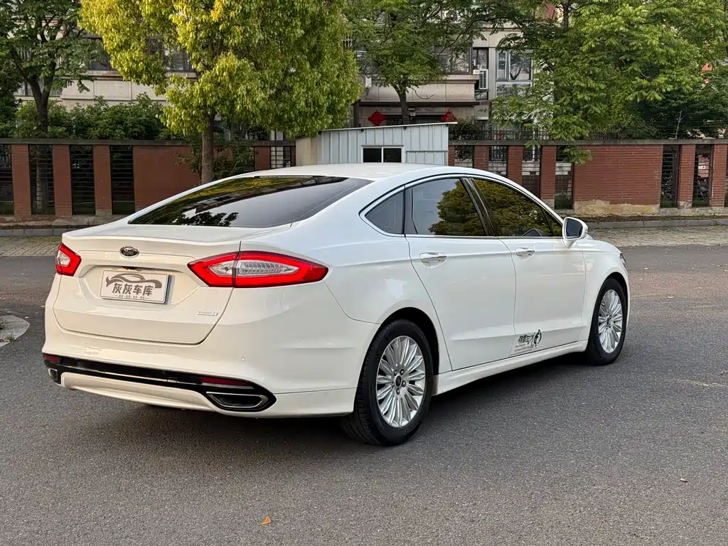 Ford Mondeo 2016 — фото 7
