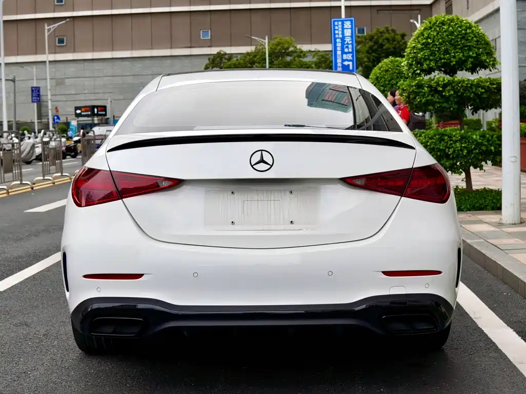 Mercedes-Benz C-Class 2023 — фото 12