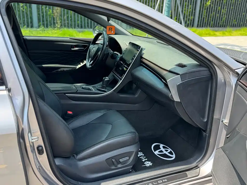 Toyota Avalon 2019 — фото 12